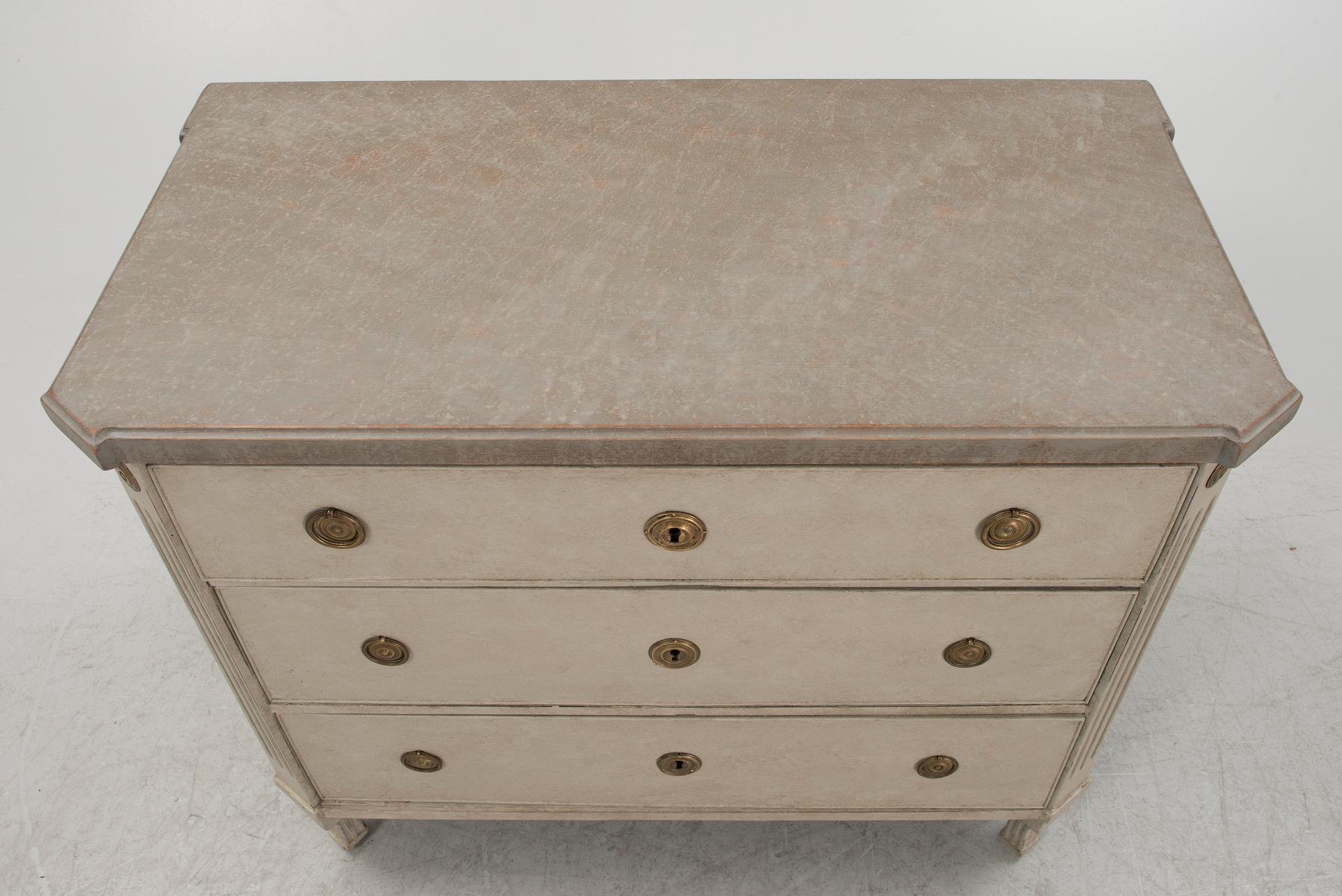 A late Gustavian chest of drawers, 19th century.