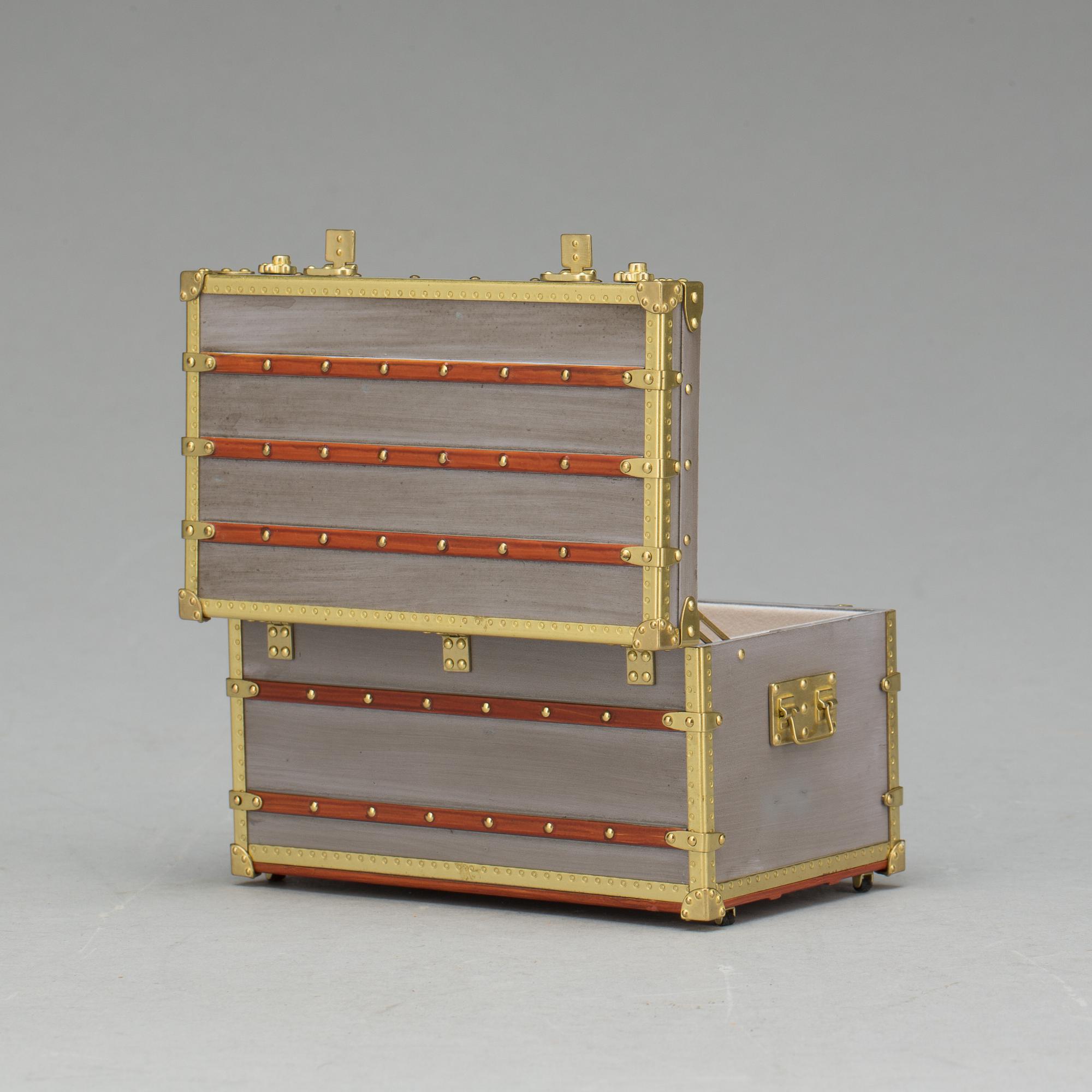 SKRIN, "Mini Malle Zinc", Louis Vuitton, 1899.