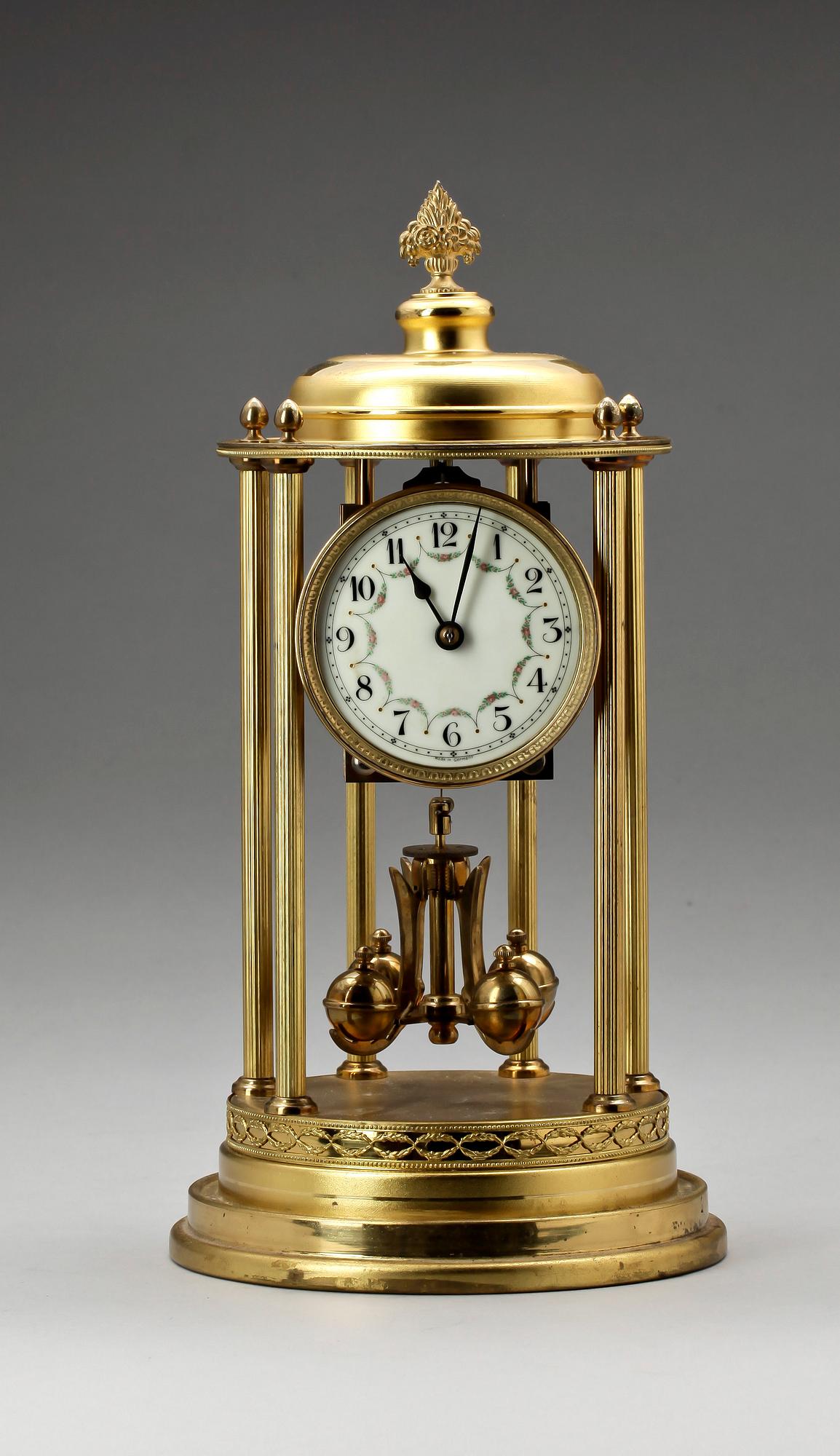 BORDSPENDYL, mässing, glas, Tyskland, 1900-talets mitt-andra hälft.