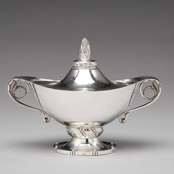 Georg Jensen, an 830/1000 silver lidded bowl, Copenhagen 1915-19, Swedish import marks.