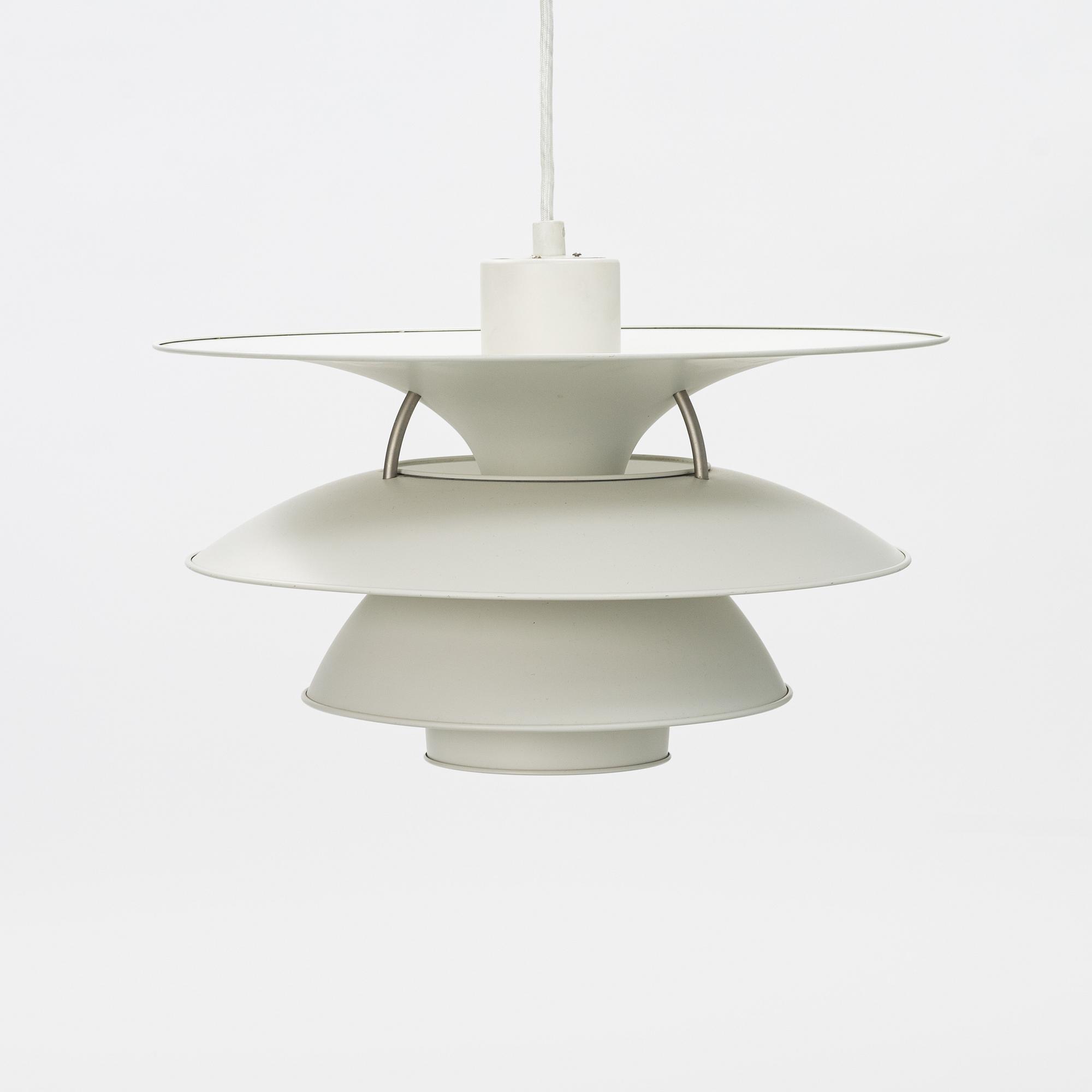 Poul Henningsen, taklampa, "Charlottenborg PH 5-4,5", Louis Poulsen, Danmark.
