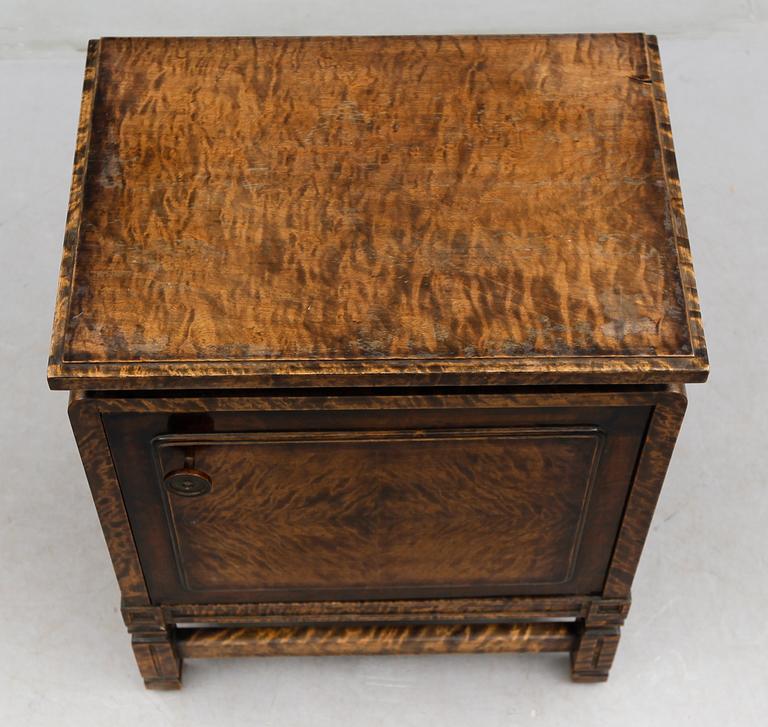 SÄNGBORD, art déco, 1900-talets första hälft.