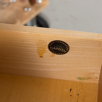 A writing desk, designed by Arne Vodder for Vamo Møbelfabrik, third quarter of the 20th century.