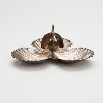 SERVERINGSKÄRL, silver, spanska stämplar. Vikt 120 g.
