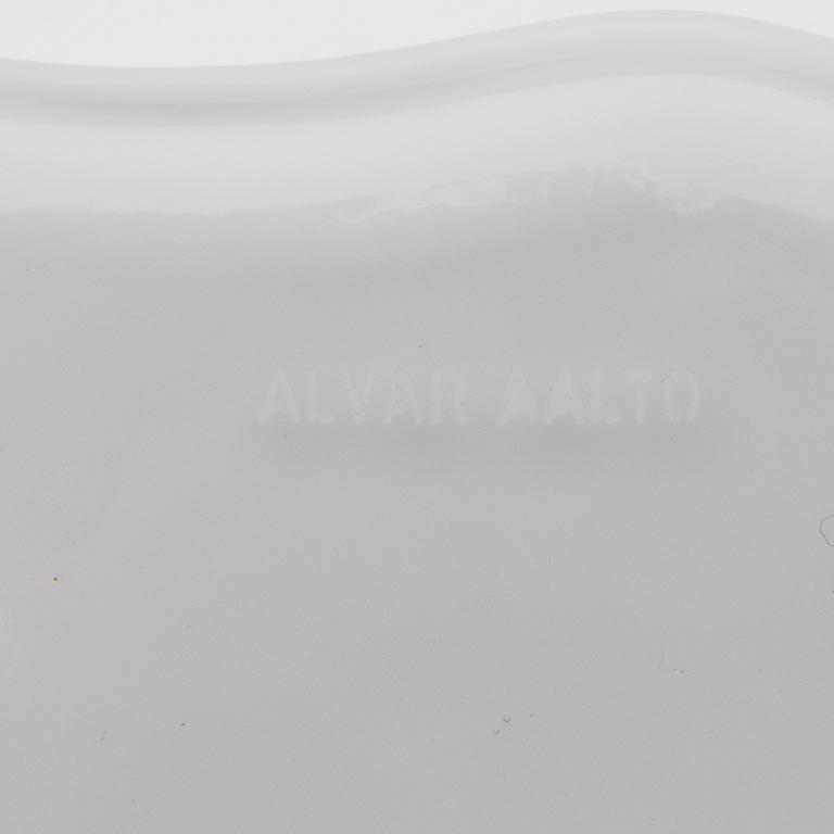 ALVAR AALTO, GLASSKULPTUR, 4 DELAR. Aalto-blomman. Sign. Alvar Aalto. Iittala 1980/90-talet.