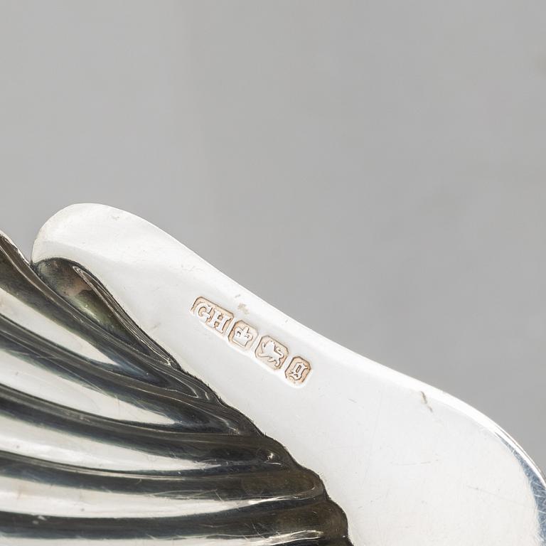 Two English silver shell-shaped bowls, 1897-99.