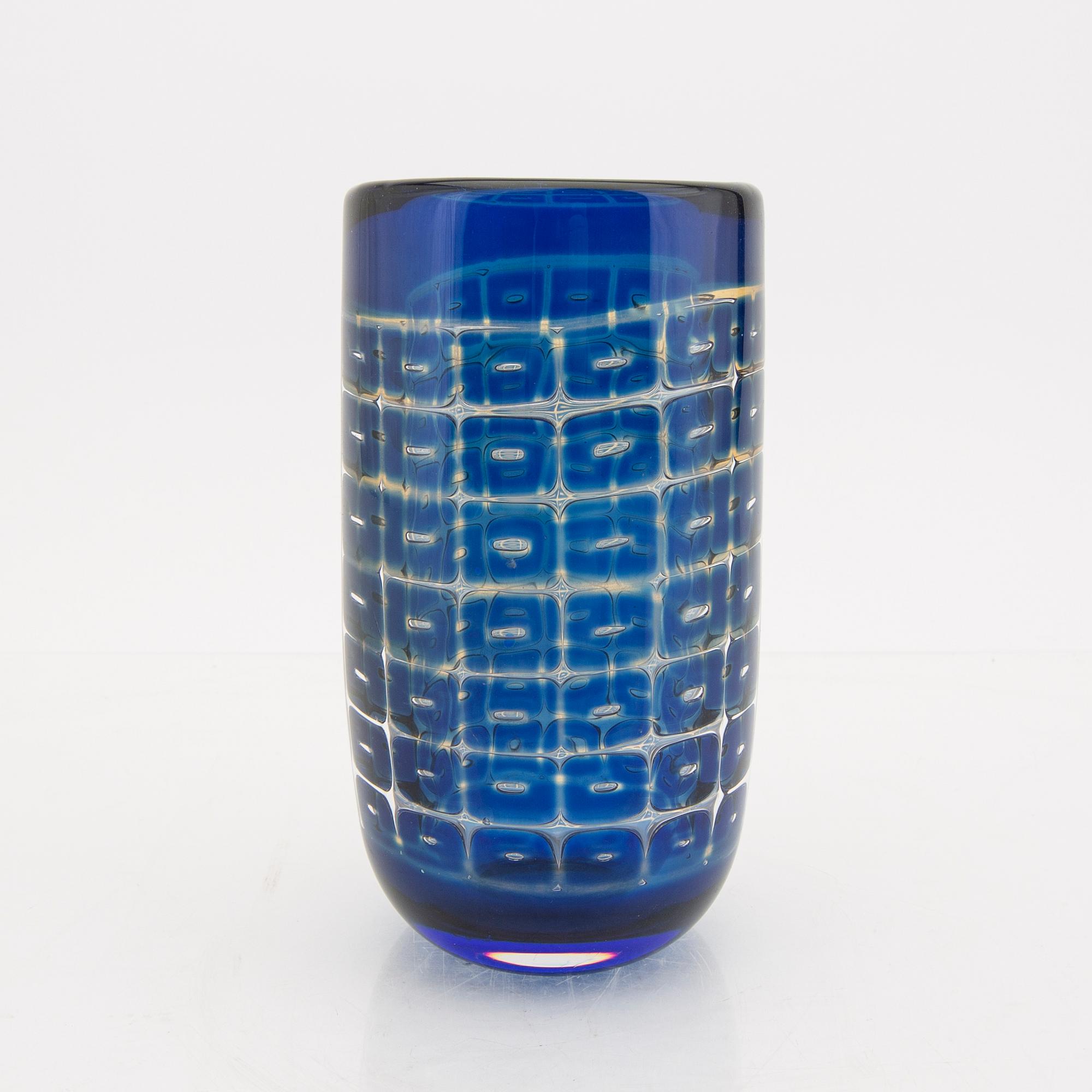 Edvin Öhrström, a signed Ariel 1955 glass vase Orrefors.