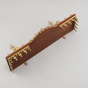VÄGGHYLLA, Louis XVI-stil, omkring 1900-talets första del.