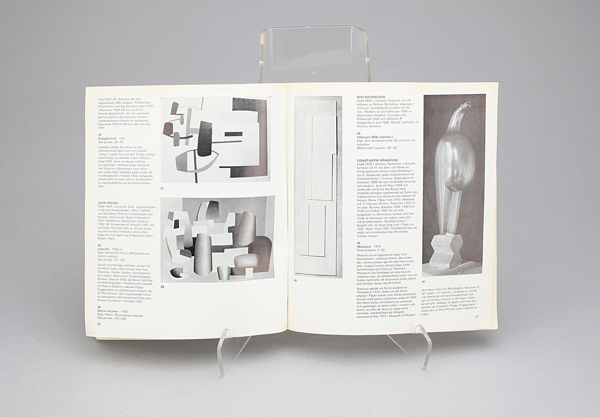 BÖCKER, 2 st, Christo and Jeanne-Claude, signerade. Samt Peggy Guggenheims samling från Venedig, signerad 19:e dec, 1966.