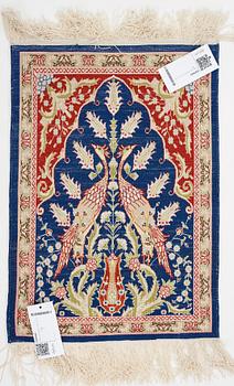Matto, silk Hereke, ca 58 x 40 cm.