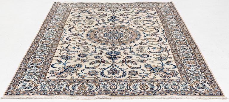 Matta, Nain, ca 293 x 197 cm.