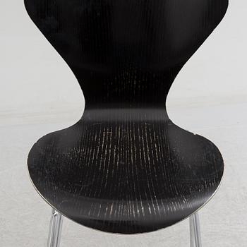 ARNE JACOBSEN, a pair of "Sjuan" barstools, Fritz Hansen 2010.