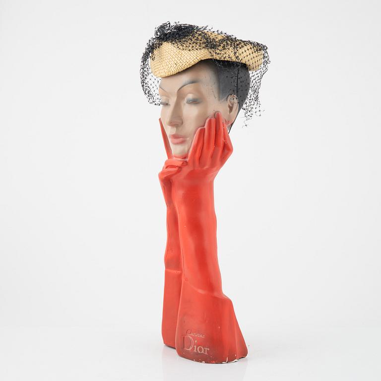 Mannekängdocka, bemålat gips. märkt Christian Dior, troligen 1930-tal.