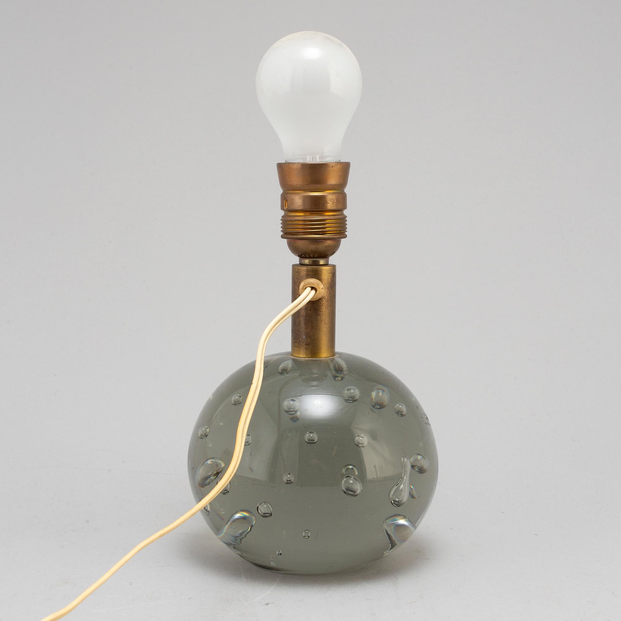 JOSEF FRANK, a table lamp modell 1819 for Firma Svenskt Tenn.