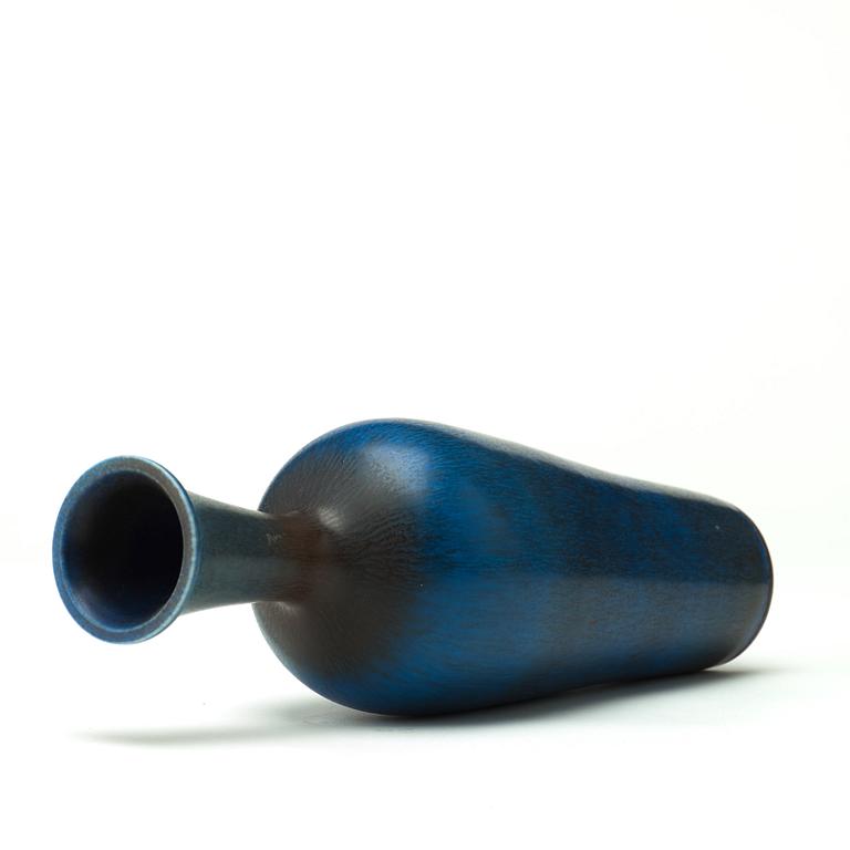 Berndt Friberg, A Berndt Friberg stoneware vase, Gustavsberg studio, Sweden 1969.