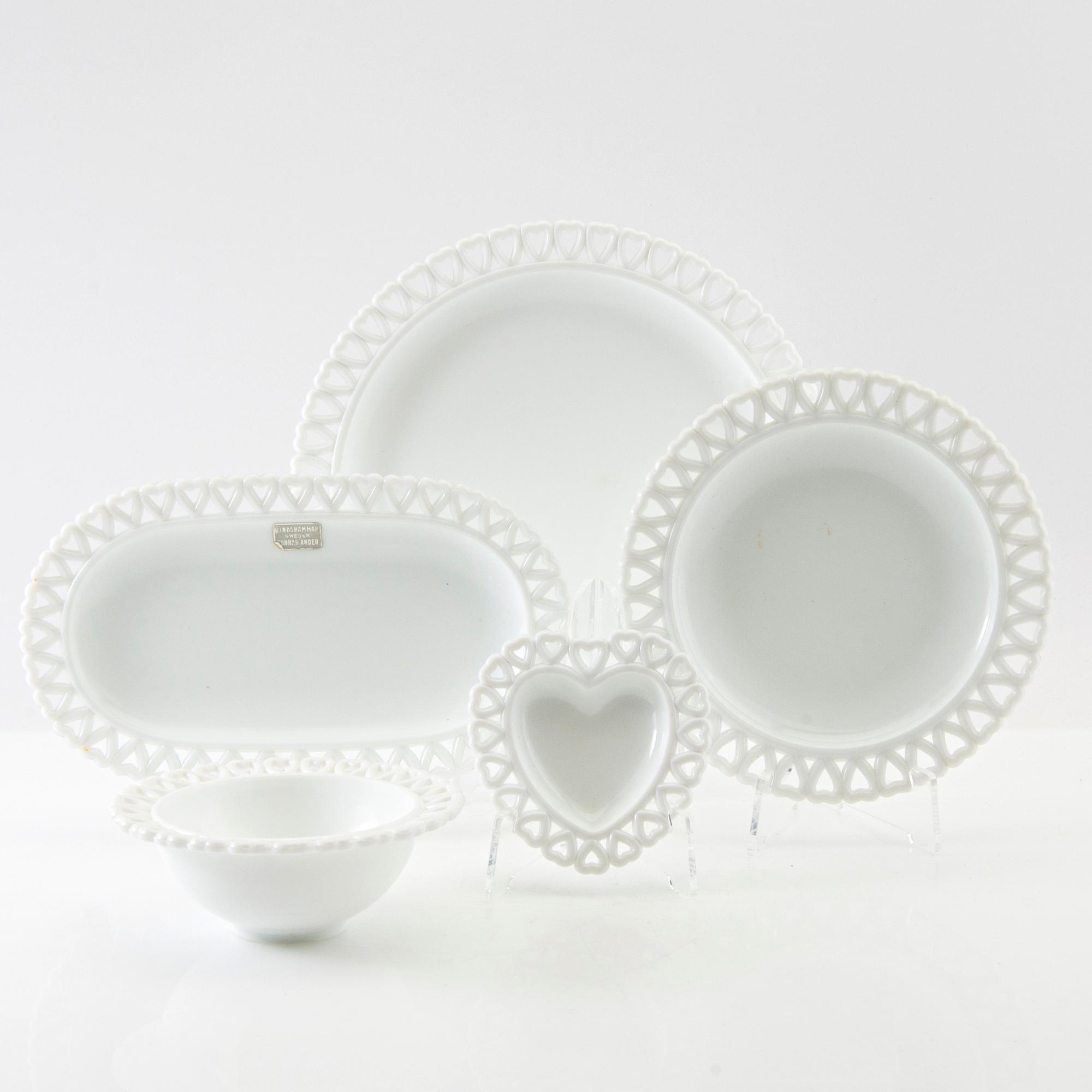 Gunnar Ander, service about 20 dlr Lindshammar glassworks opal glass mid-20th century.