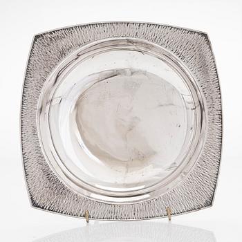 Väinö Hamara, fat, sterling silver, Helsingfors 1970.