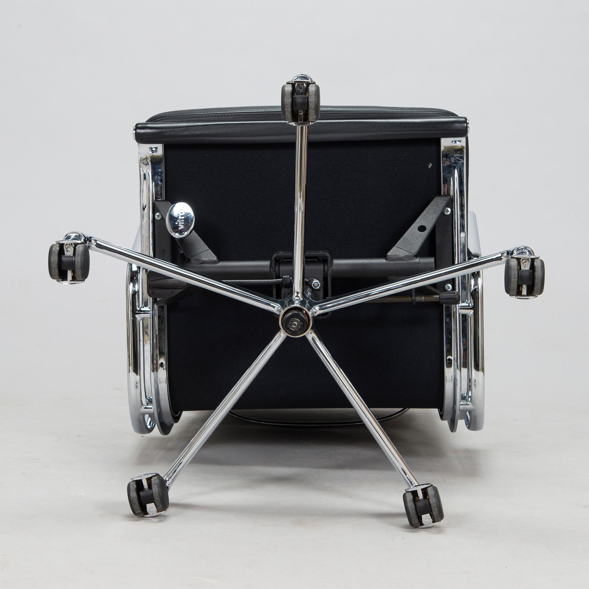 Charles & Ray Eames, kontorsstol, "Soft Pad Chair EA 219, high backrest", Vitra. 2000-tal.