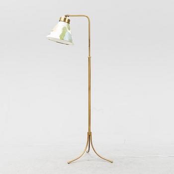 Josef Frank, a model 1842 brass floor lamp, Firma Svenskt Tenn, Sweden.