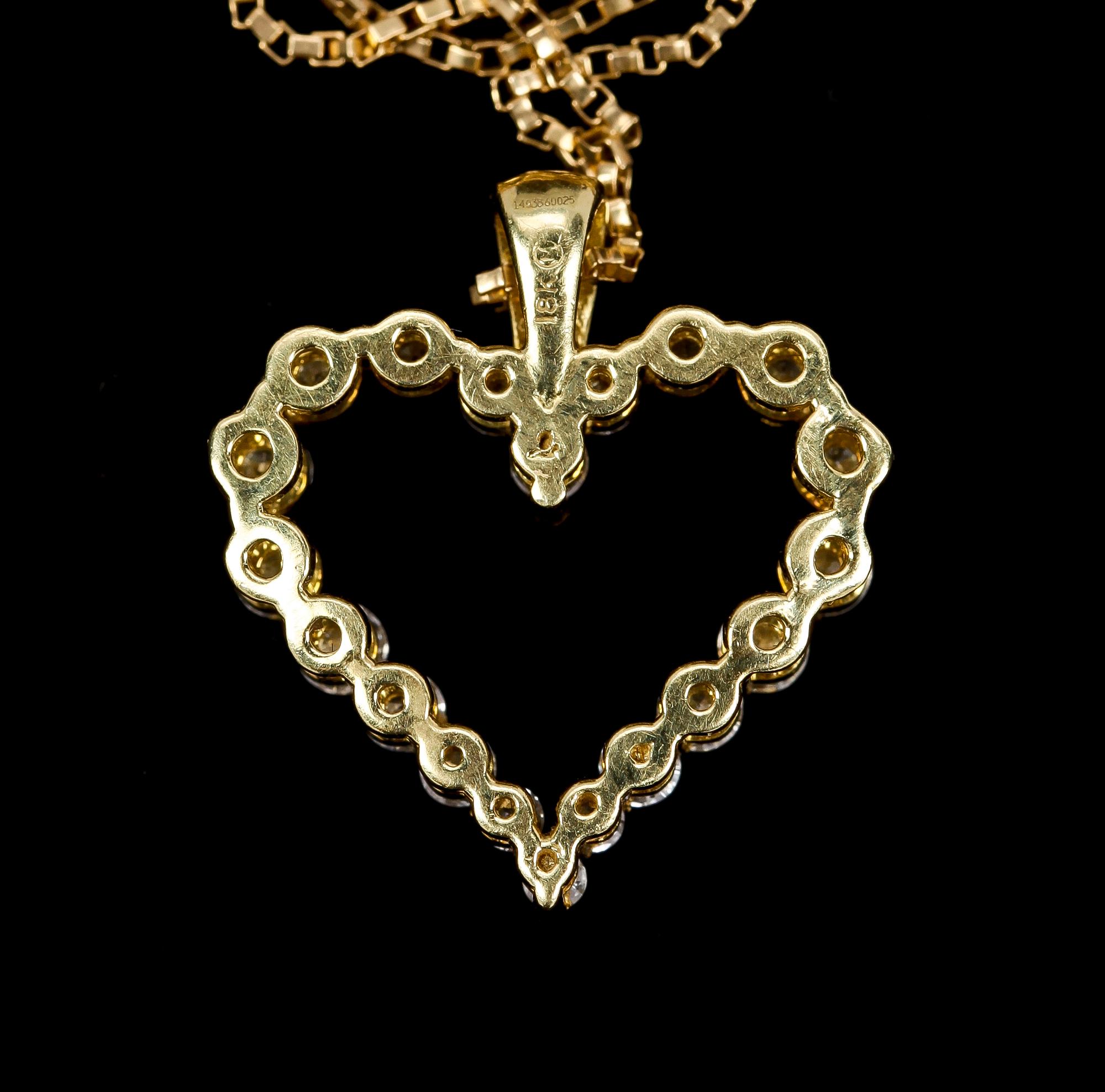 HÄNGE MED KEDJA, 18k guld med diamanter, tot ca 2.00 ct.
