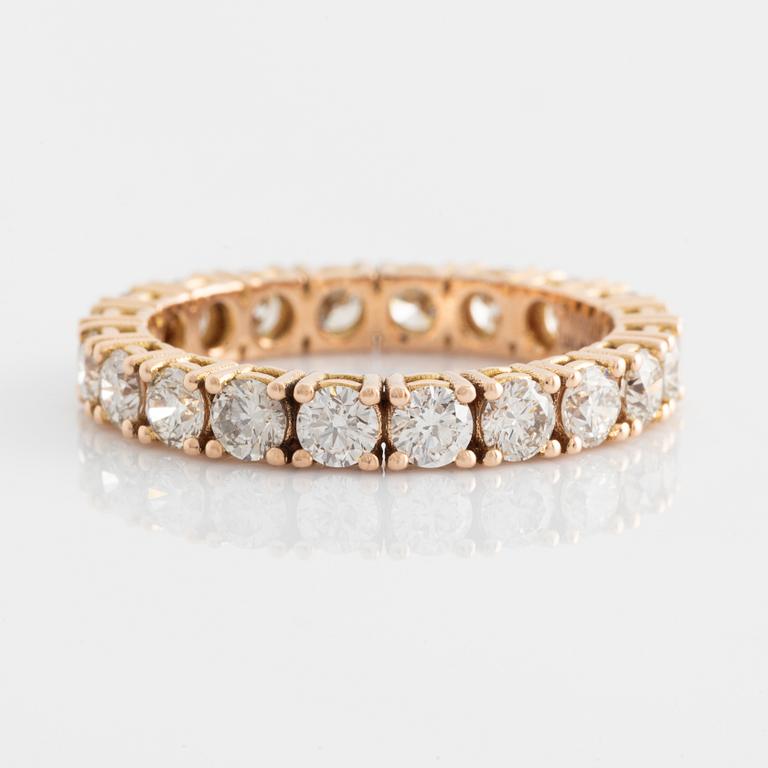 Ring gold with brilliant-cut diamonds.
