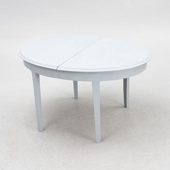 A dining table, first half of the 20th Century.