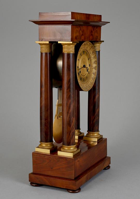 BORDSPENDYL, empire, Frankrike, 1800-talets första hälft.
