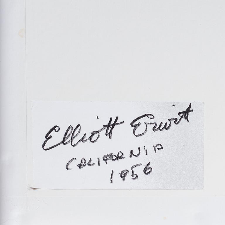 Elliott Erwitt, "California", 1956.
