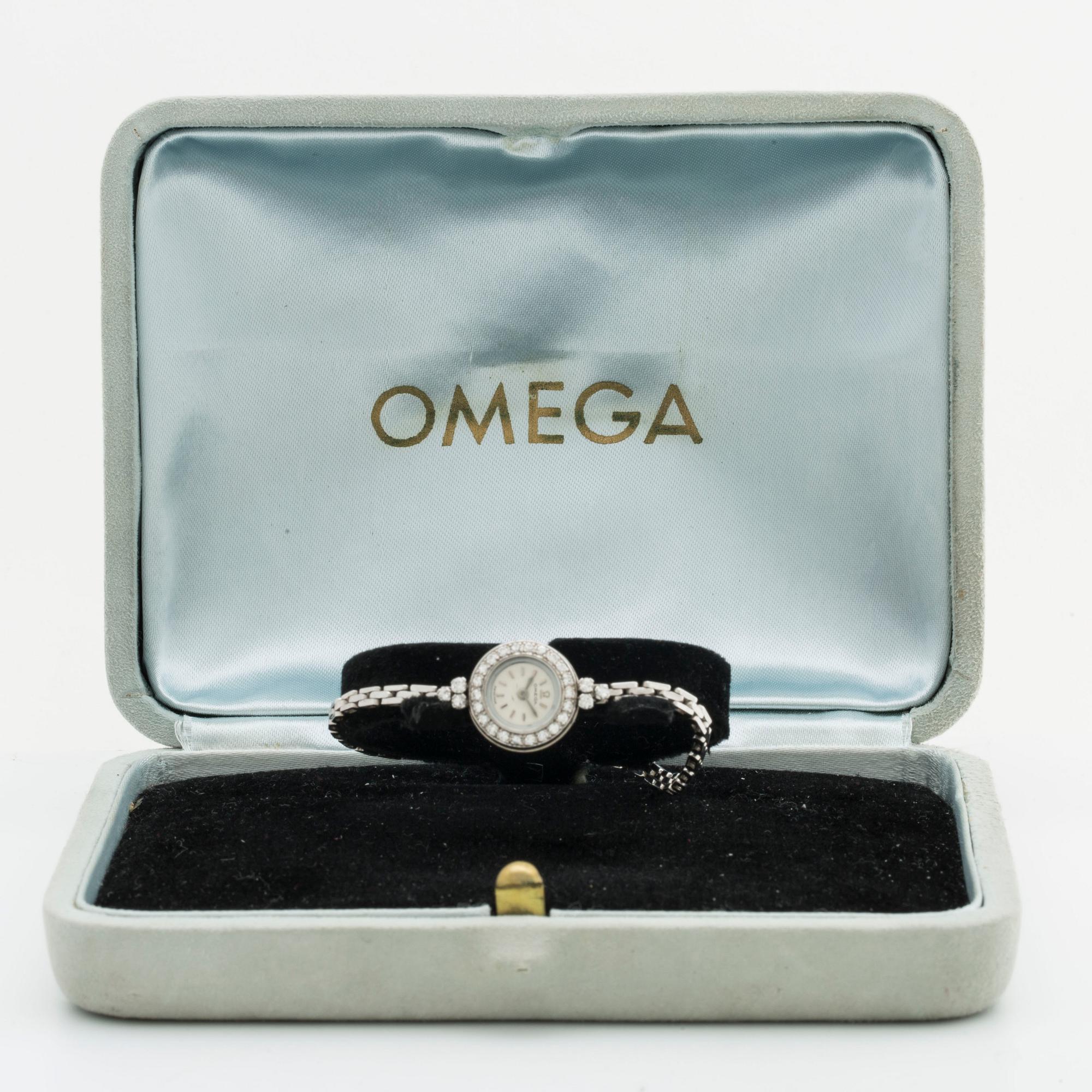 OMEGA ladies wristwatch, 15 mm, 18K whitegold, brilliant-cut diamonds approx 0,40 ct in total.