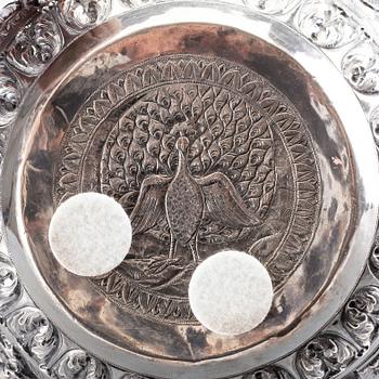 KRUKA / SKÅL, silver, Burma / Intia. Vikt 2,1 kg.