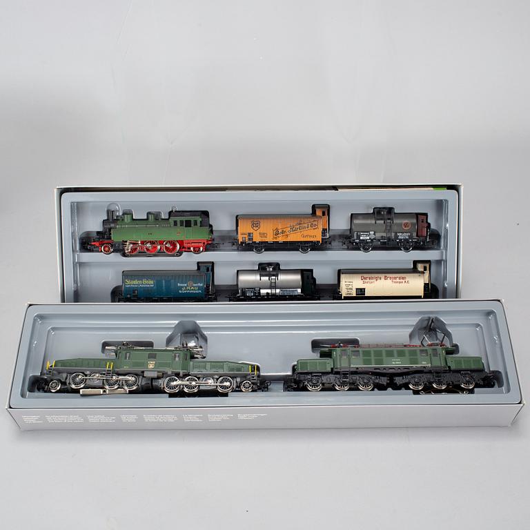 MÄRKLIN, a collection of H0 locomotives and wagons from the second half of the 20th century.