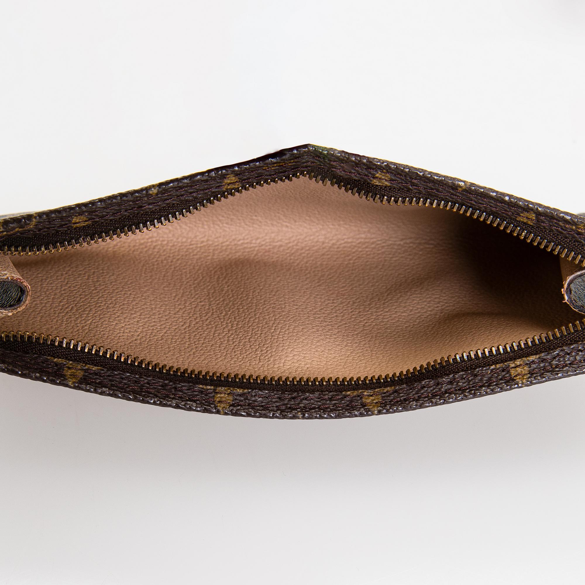 Louis Vuitton, A Monogram 'Bucket' Bag with pochette.