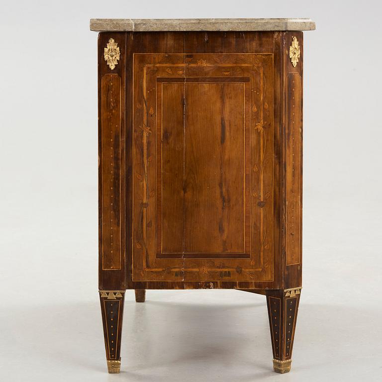 A Gustavian late 18th century commode attributed to N P Stenström, master 1781.