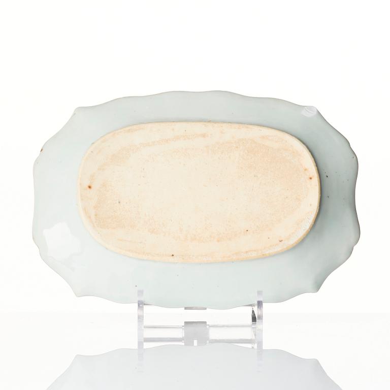 A blue and white serving dish, Qingdynasty, Qianlong (1736-95).