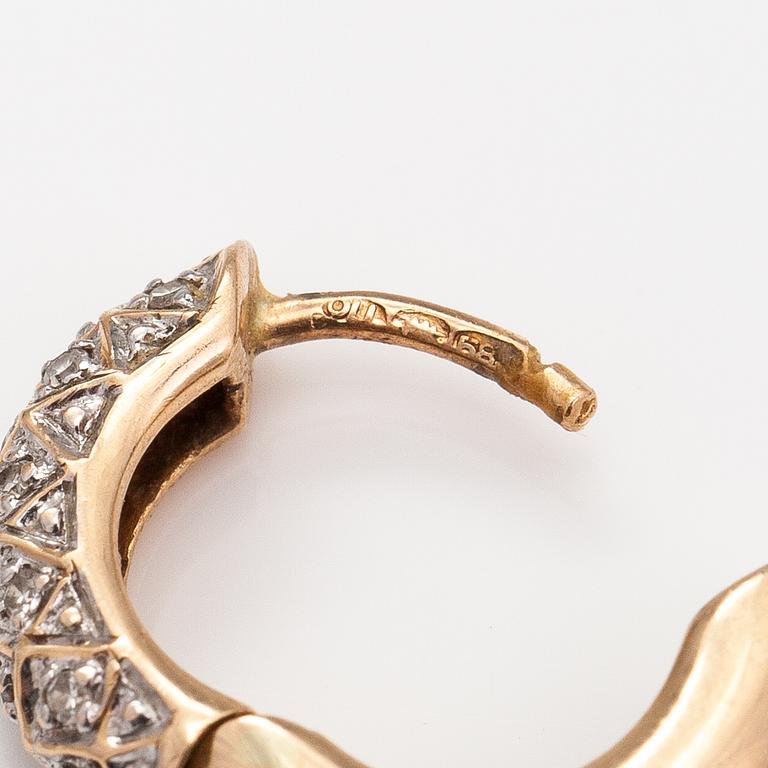 KORVAKORUPARI, 14K kultaa, timantteja n. 0.08 ct yht.