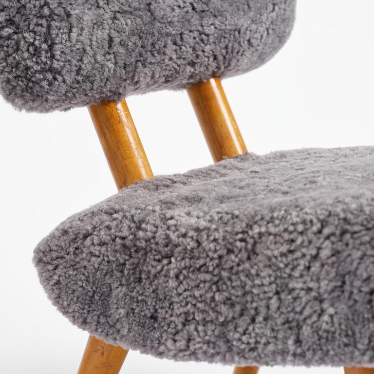 A pair of sheepskin lounge chairs, Norway, 1940s.