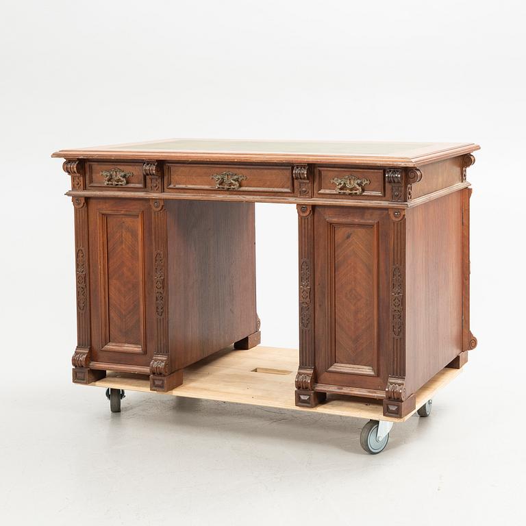 Desk, England, second half of the 20th century.