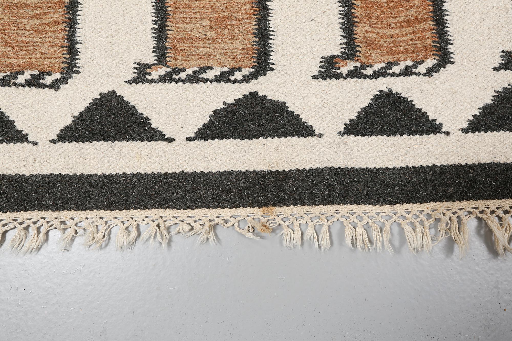 MATTA, kelim, 1900-talets fjärde kvartal, 90x98 cm.