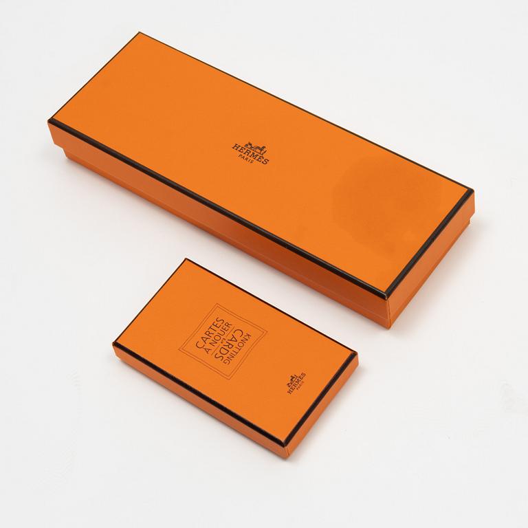 Hermès, scarves, 2 st samt knotting cards.