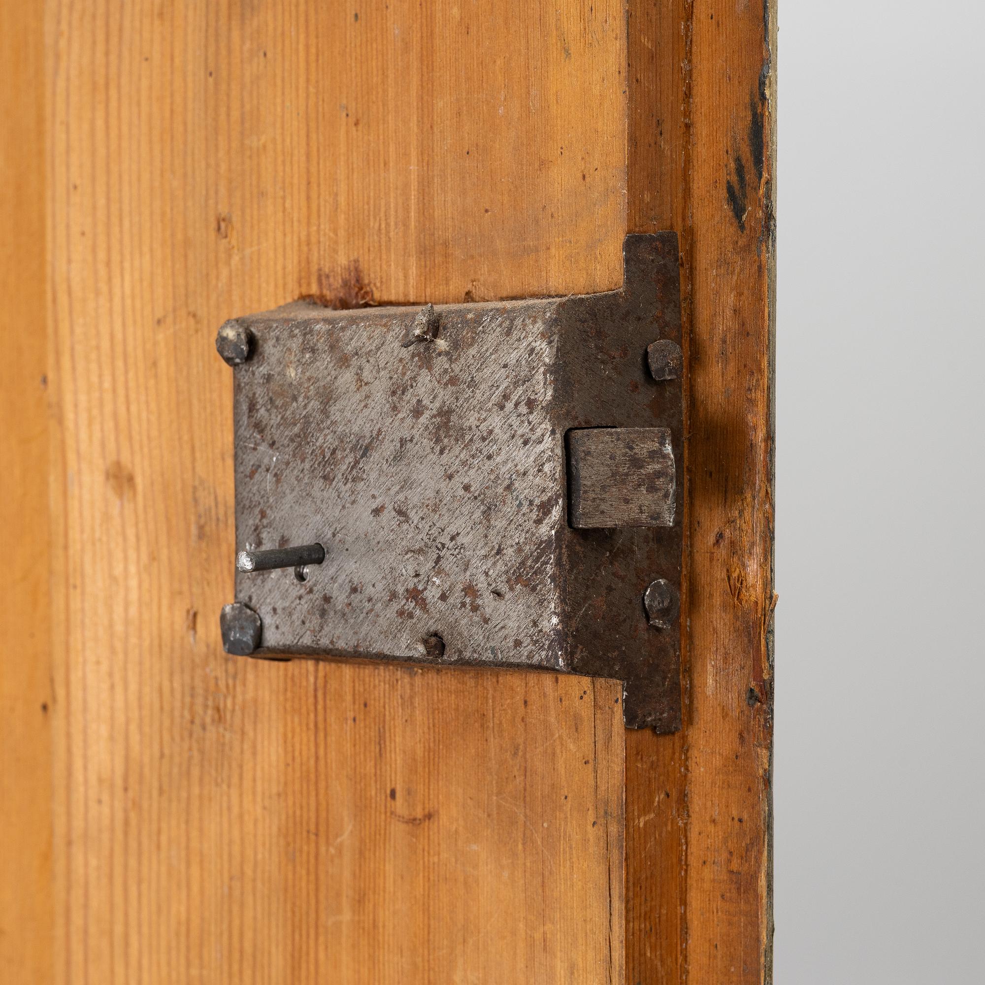 Corner cupboard, vernacular, Järvsö, circa 1800.