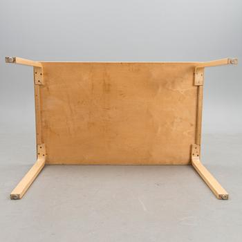 ALVAR AALTO, bord, modell 82, Artek 1900-talets mitt.