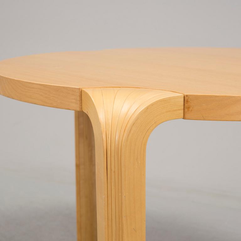 ALVAR AALTO, X-ben bord, Artek, 2006.