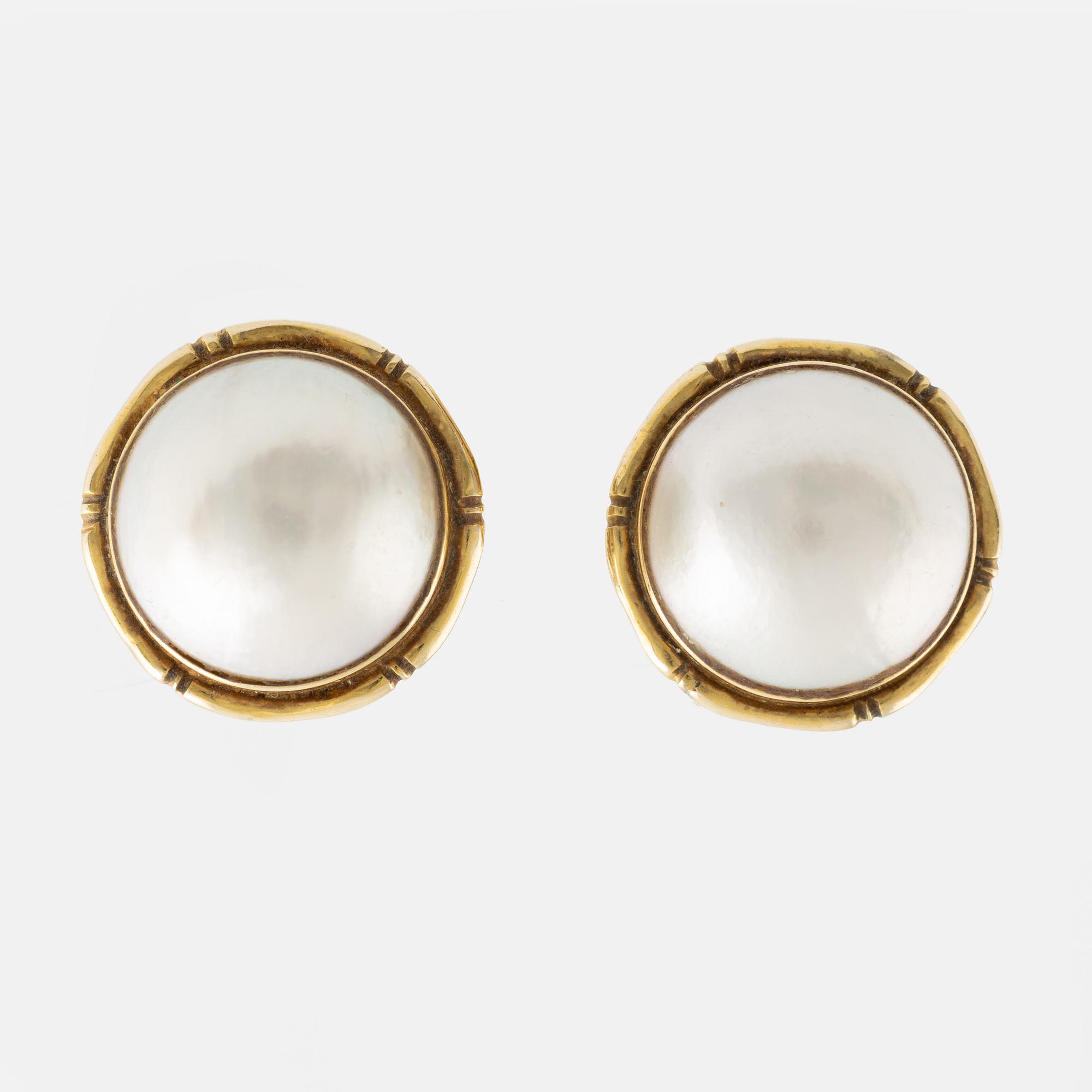 14K gold and mabe pearl clip earrings.
