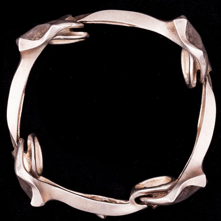 ARMBAND, sterling silver, Björn Weckström Lapponia 1973. Vikt 61 g.