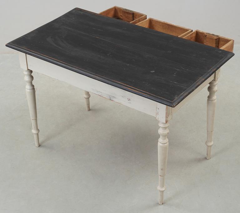 BORD, nyrenässans, 1800-talets senare del.
