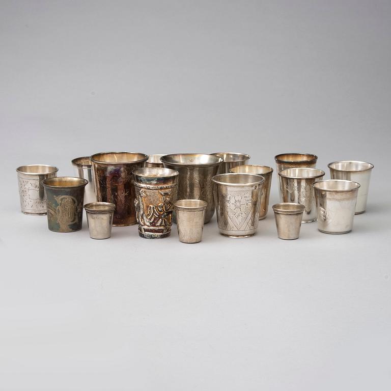 BÄGARE, 17 st, silver 800-925, diverse stämplar, 1900-tal. Totalvikt 635 g.