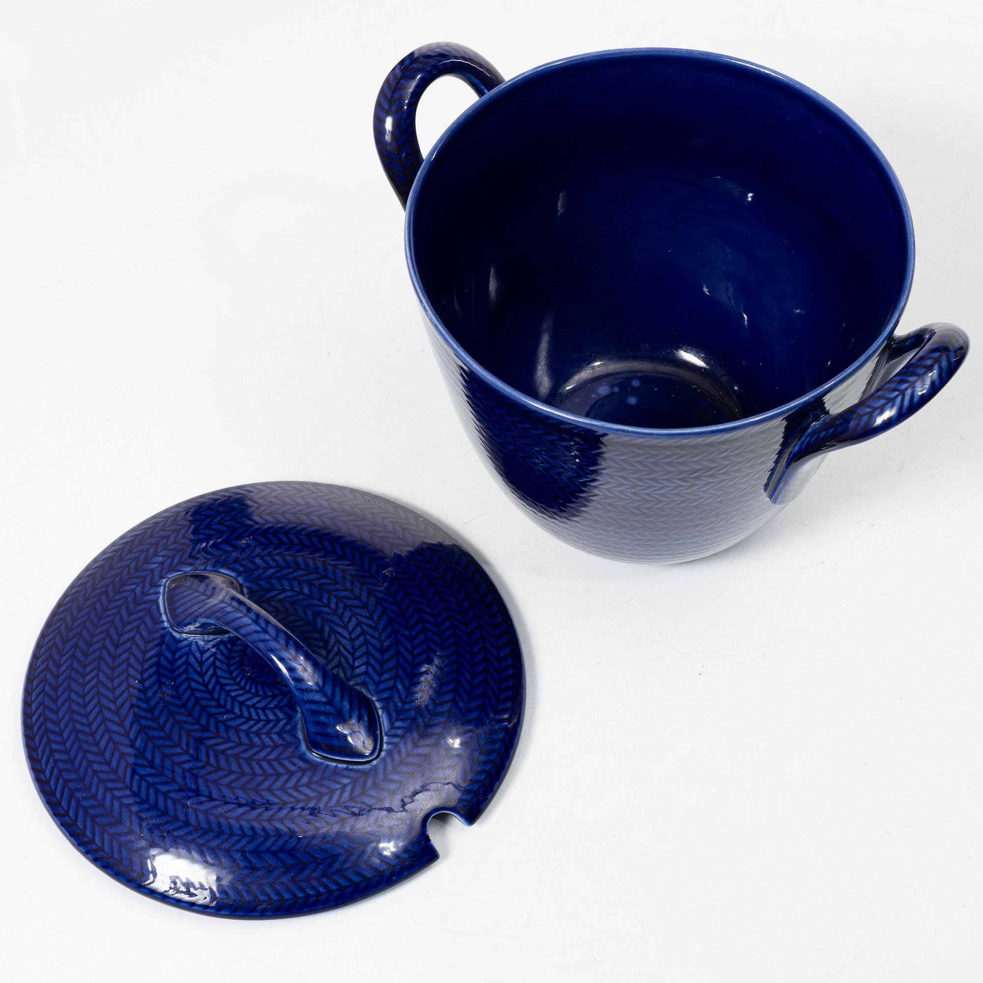 Hertha Bengtson, service pieces 34 pcs, stoneware, "Blue Fire", Rörstrand.