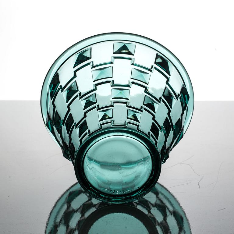 VAS, gröntonat glas. Simon Gate, Orrefors. Cirka 1930.