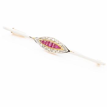 Brooch, 18K gold set with rose-cut diamonds and rubies.