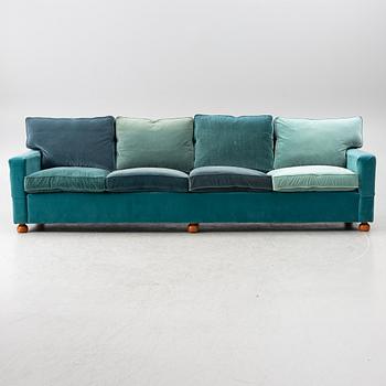 Josef Frank, sofa "Långsoffan", model 3031, Svenskt Tenn.